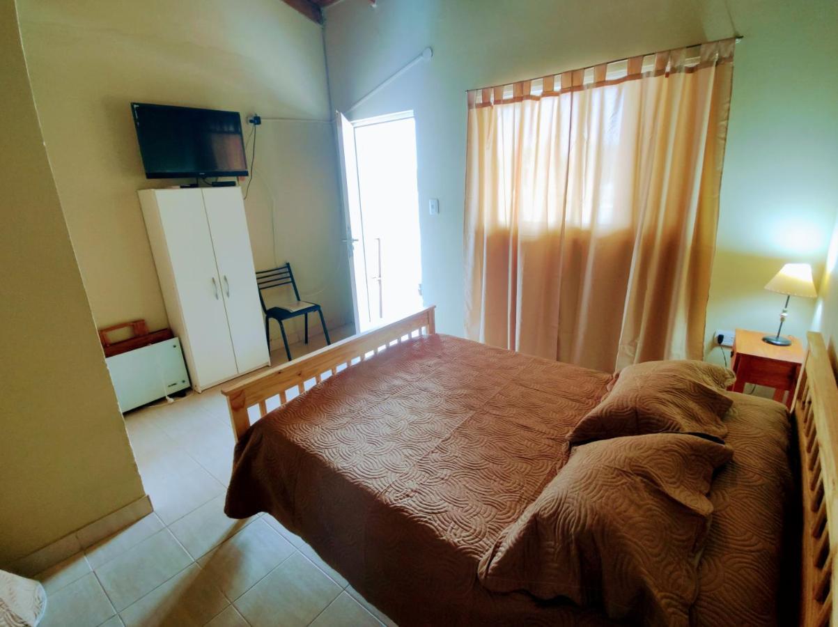 Hotel Juanita Puelches Екстер'єр фото